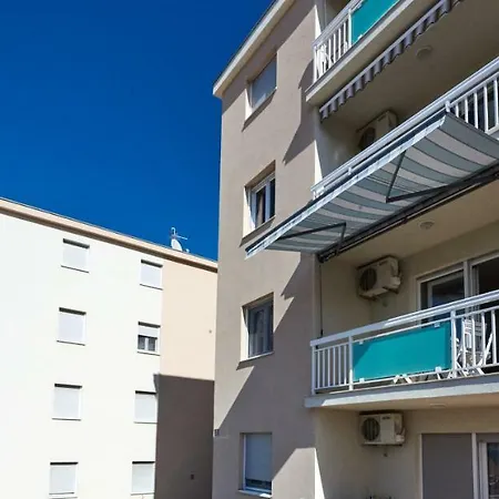 Sea View Lily Apartment *