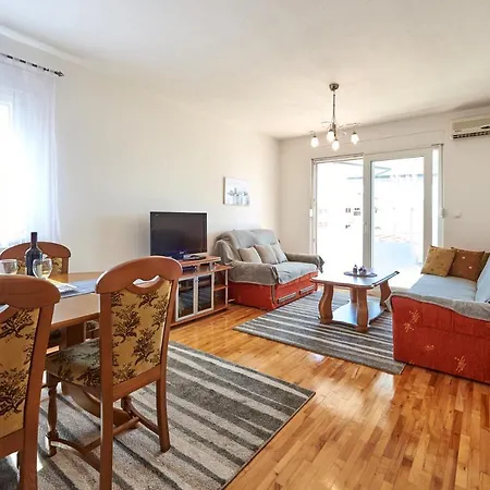 Sea View Lily Apartment Trogir
