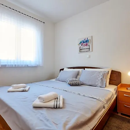 Sea View Lily Apartment