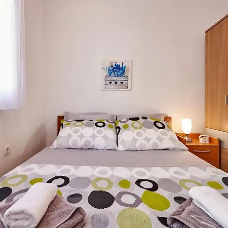 公寓 Sea View Lily 特罗吉尔
