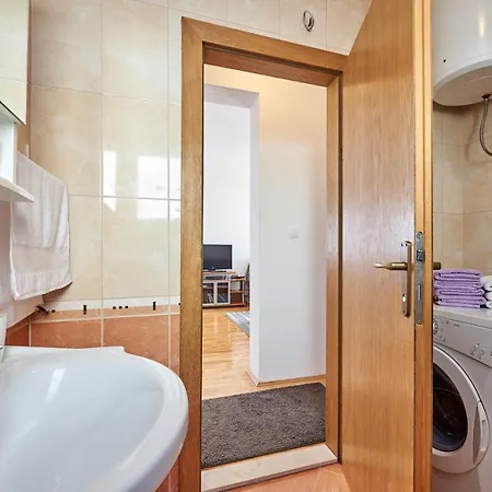 Sea View Lily Apartment *